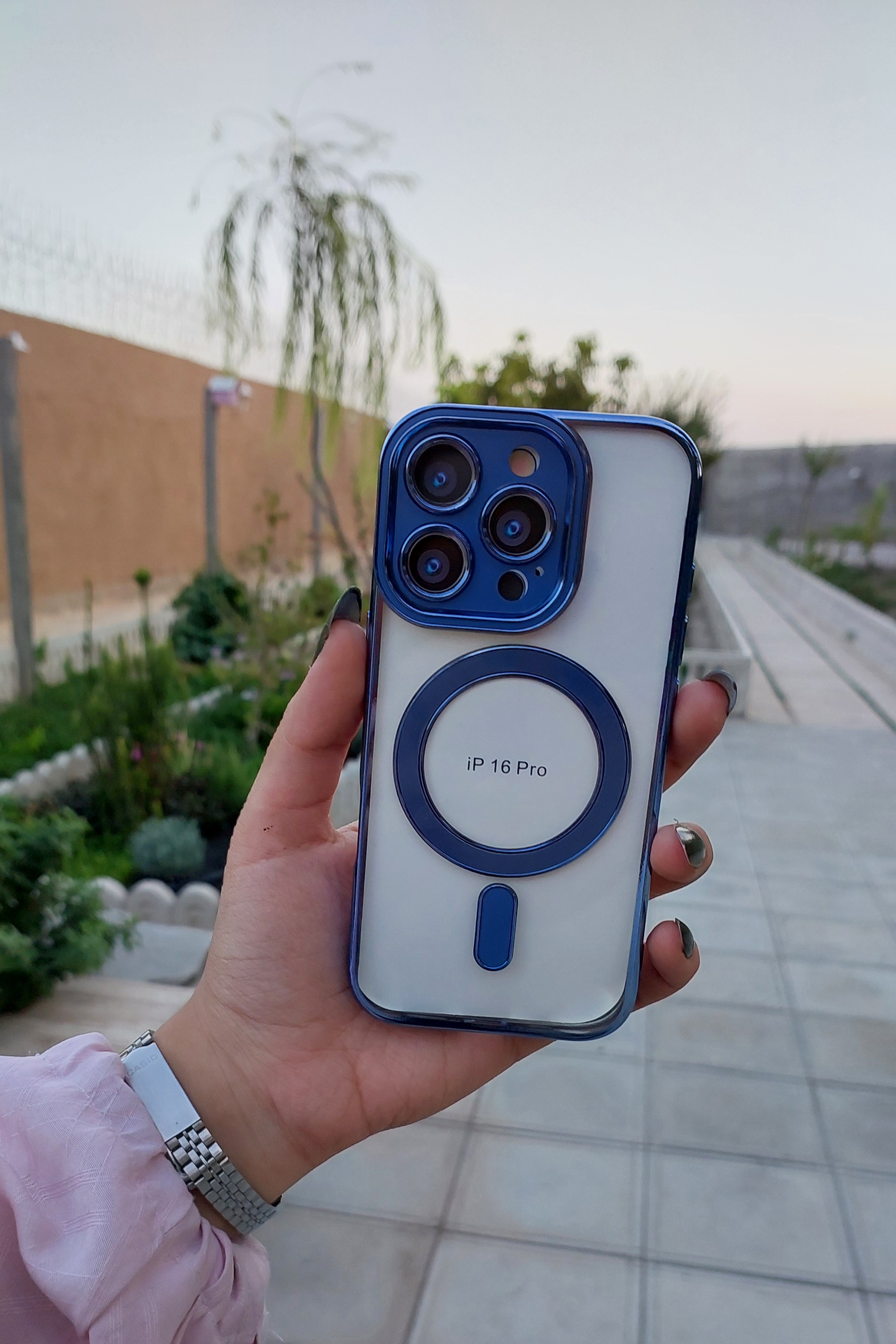 کاور گوشی مگ سیف iphone 16 pro