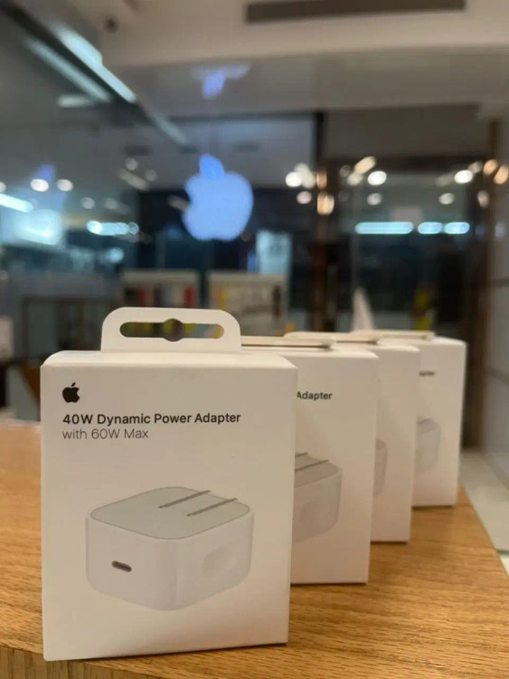 سرشارژر آیفون ۴۰ وات