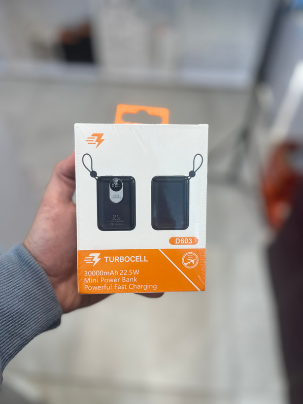 پاوربانک TURBOCELL D603 ظرفیت 30000 میلیآمپر ساعت فست شارژ 22.5 وات با نمایشگر دیجیتال